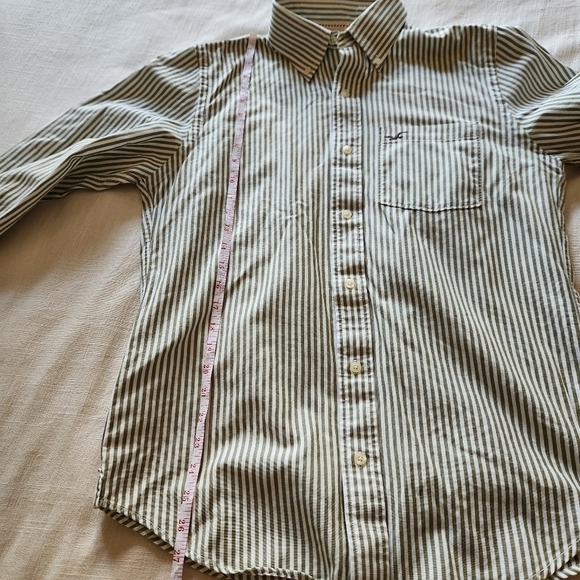 Hollister striped Men's button down army green striped button up Men's Size M - Picture 10 of 11